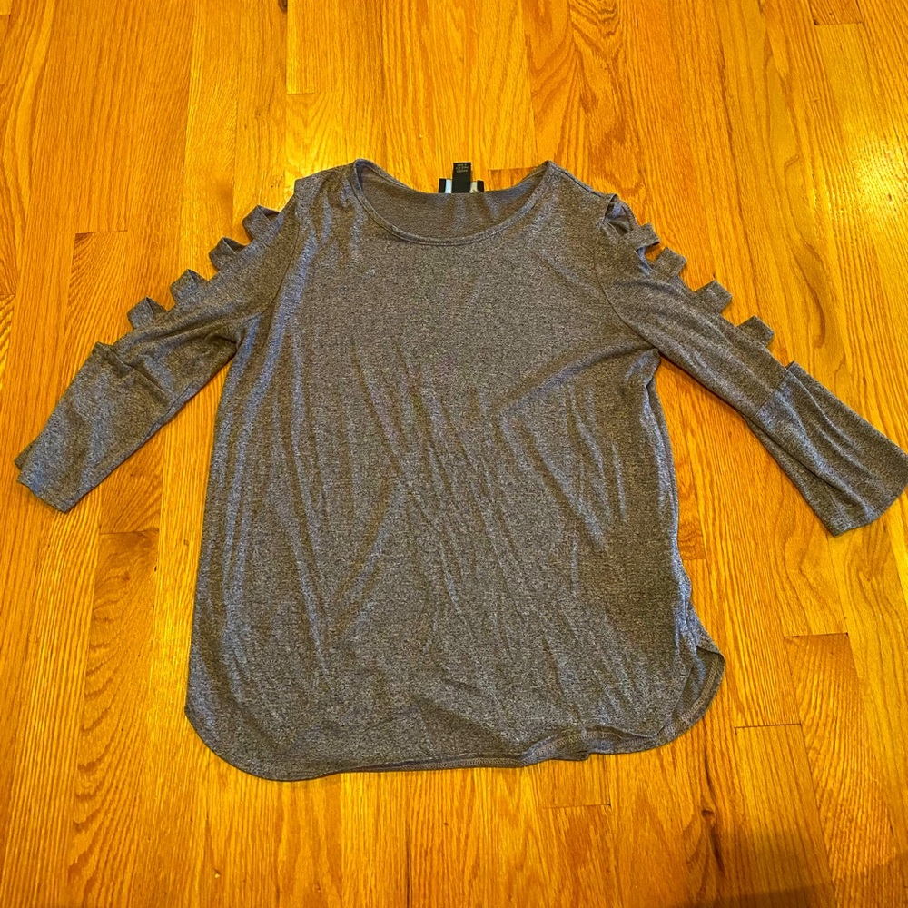Pinkish-Grey shirt with fun cutout sleeves